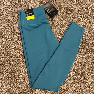 New✨ Nike leggings